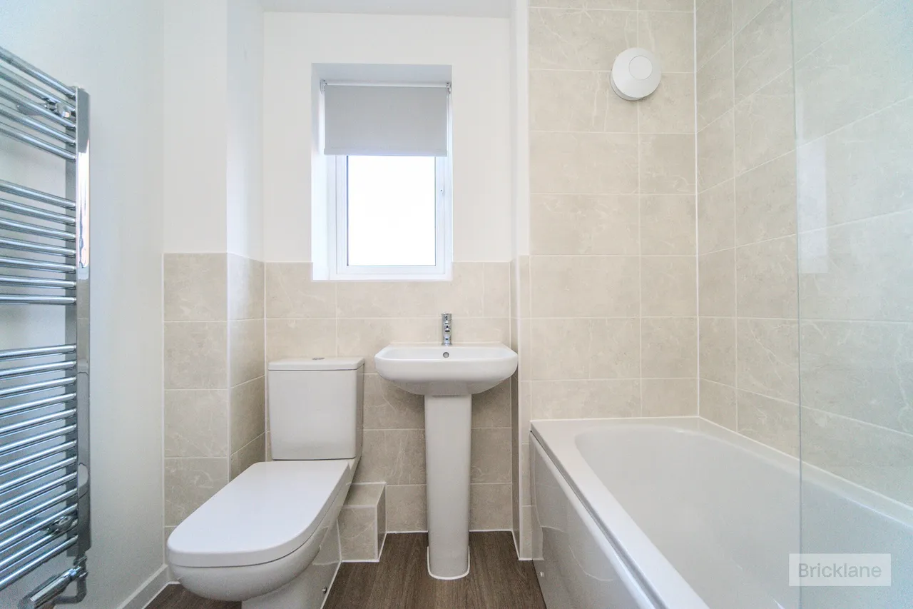 Funnell Drive, Stone Cross, BN24, photo 9