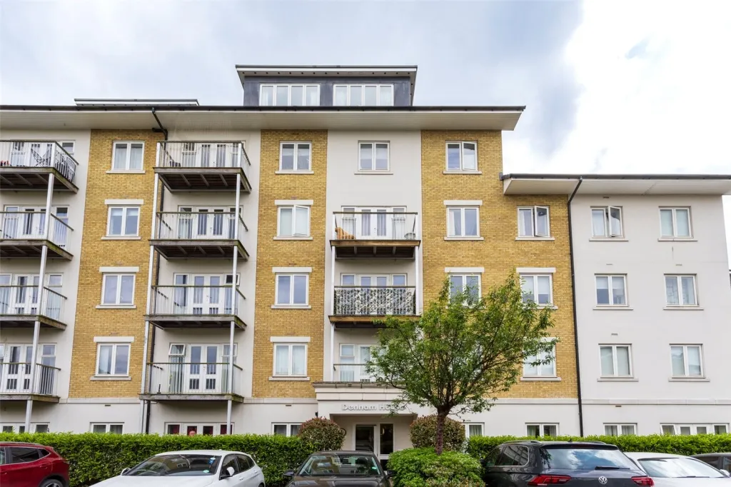 Park Lodge Avenue, West Drayton, UB7, photo 9