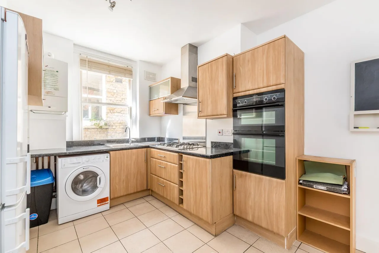 St. Martins Court, West Norwood, photo 3