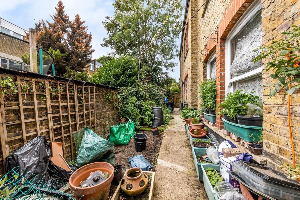 St. Martins Court, West Norwood, photo 11