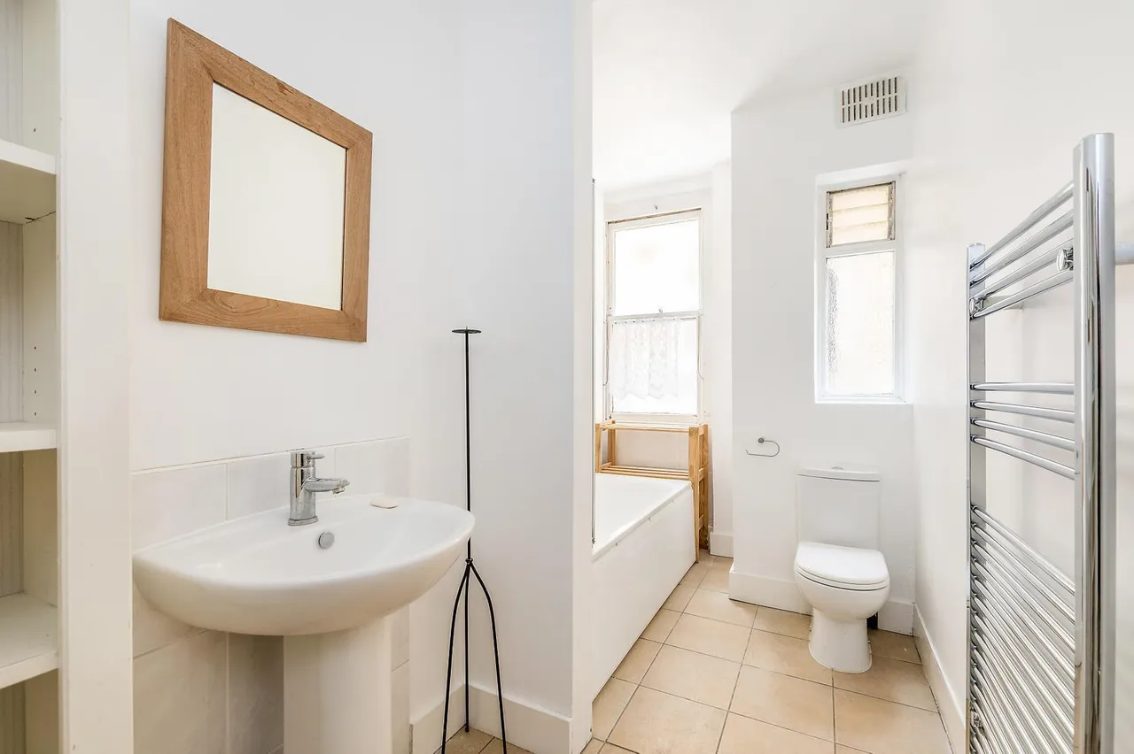 St. Martins Court, West Norwood, photo 8