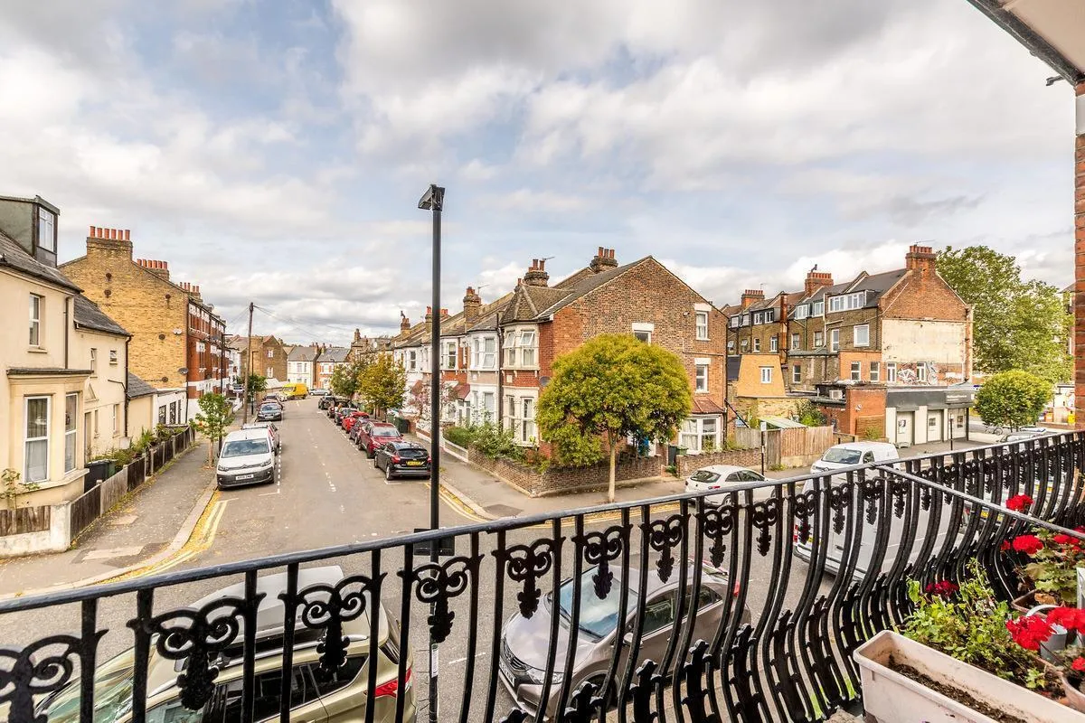 St. Martins Court, West Norwood, photo 4
