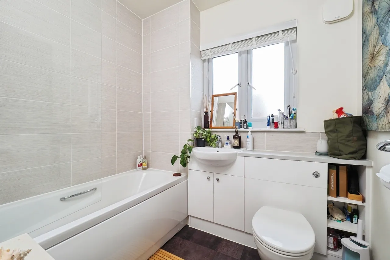 Locomotive Way, Beeston, Nottingham, Nottinghamshire, NG9, photo 10