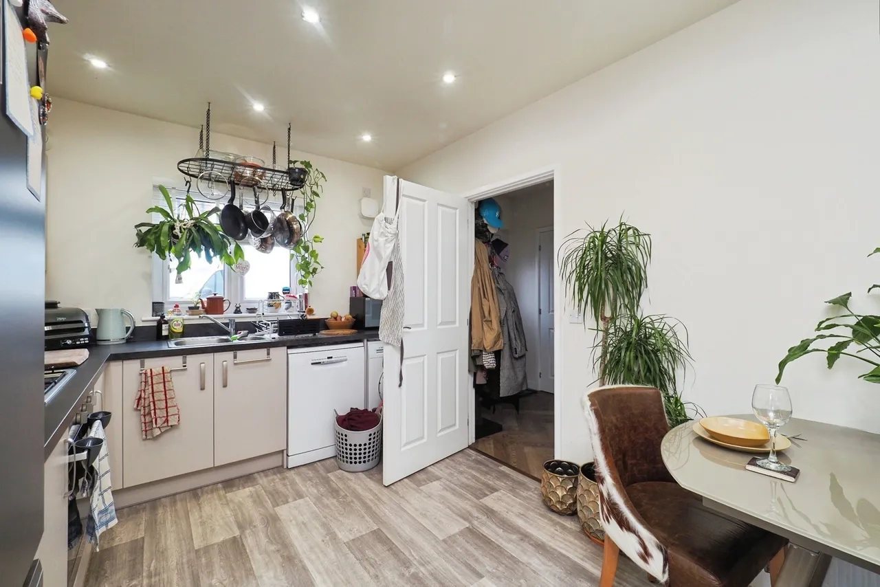 Locomotive Way, Beeston, Nottingham, Nottinghamshire, NG9, photo 8