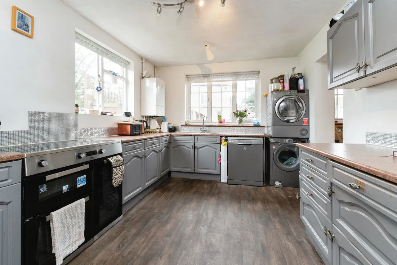 Elm Close, Carshalton, photo 6