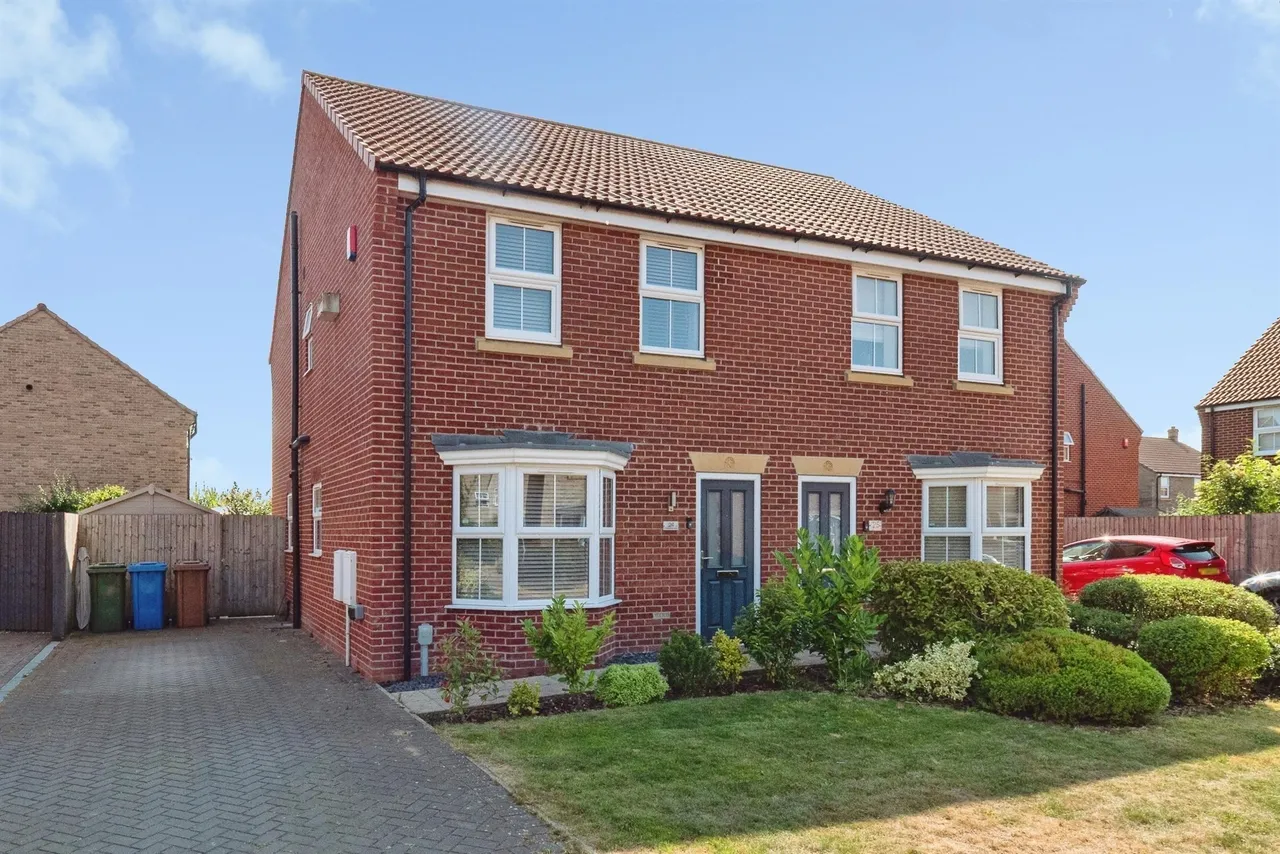 3 bed house for sale — Paradise Drive, Woodmansey, Beverley