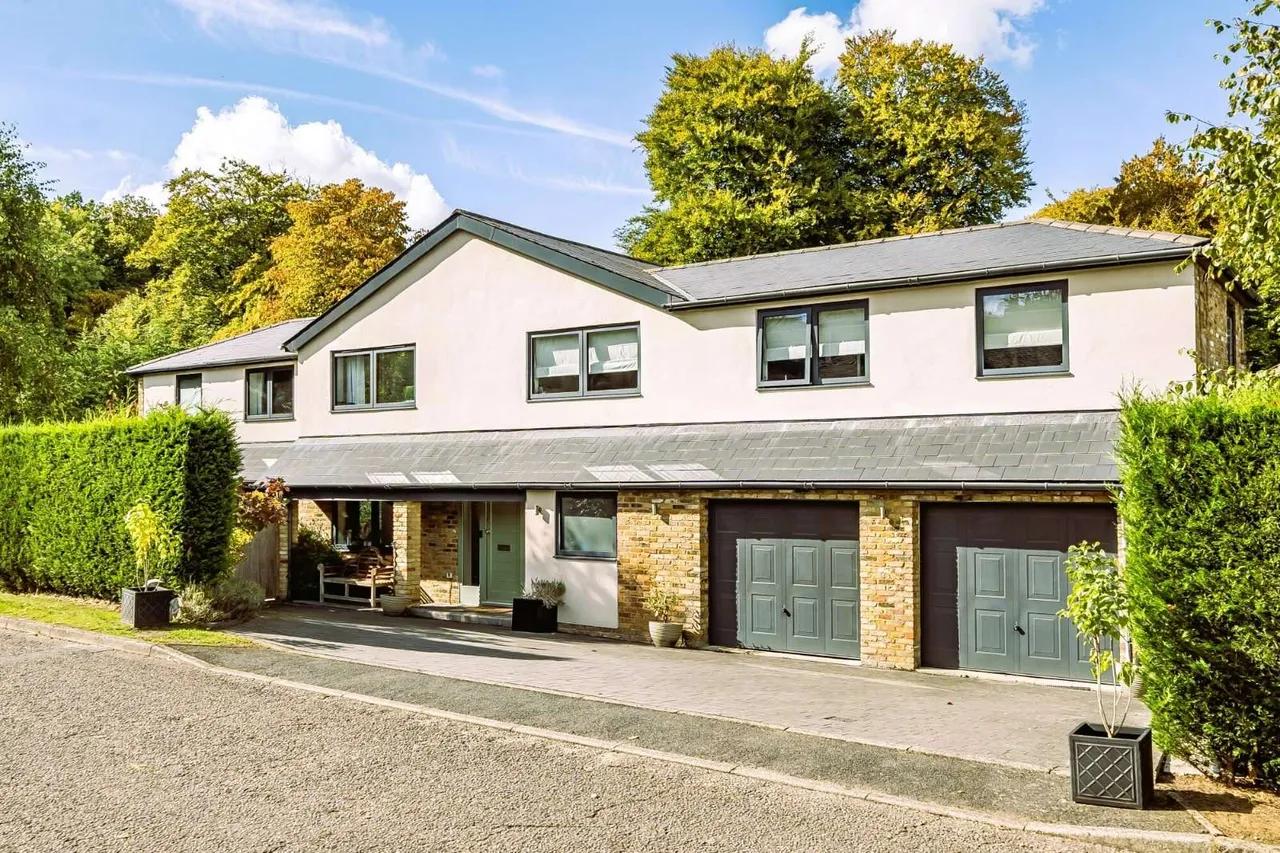 5 bed house for sale — Long Park Close, Amersham, Buckinghamshire, HP6 5JY