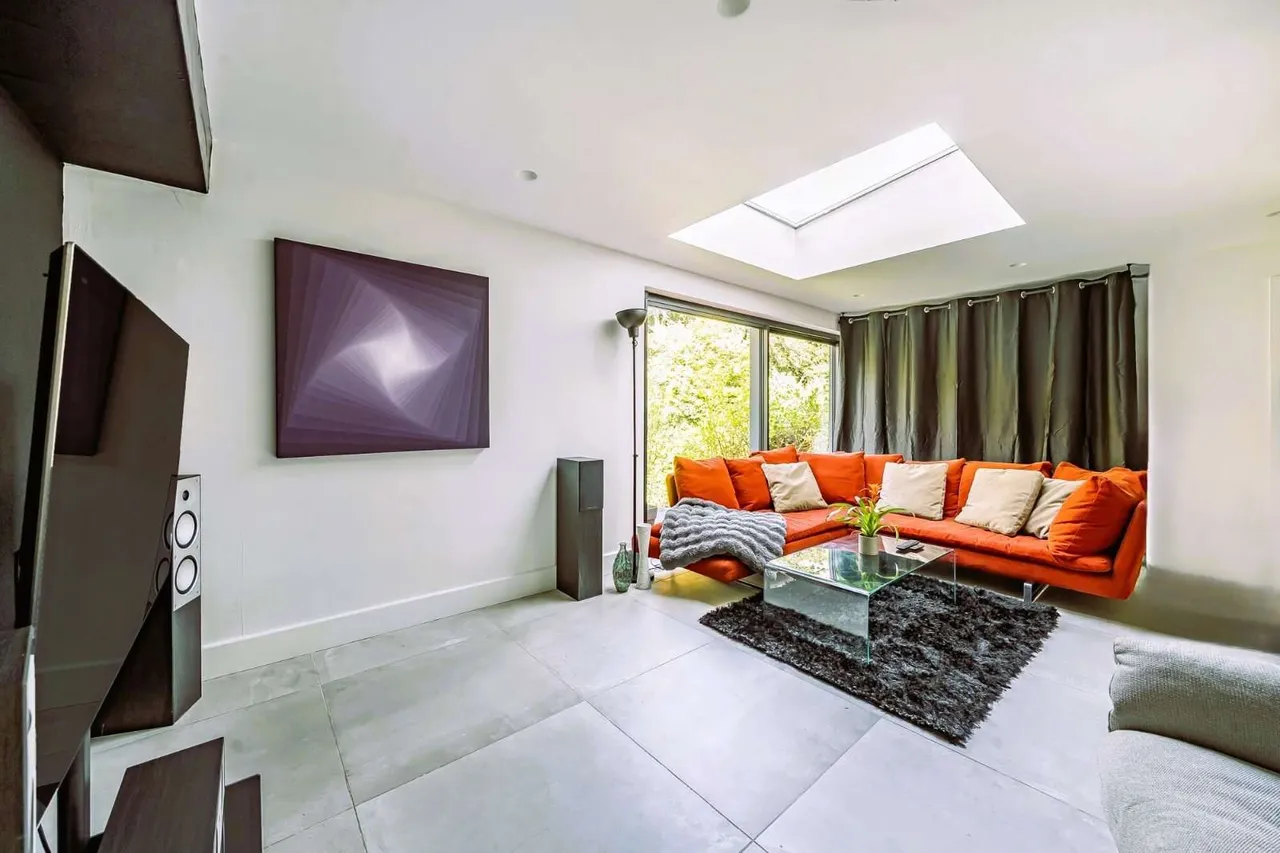 Long Park Close, Amersham, Buckinghamshire, HP6 5JY, photo 8