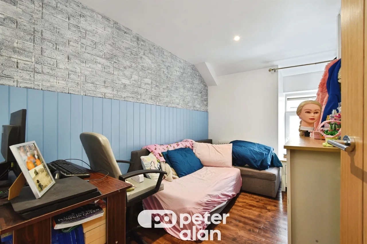 Cwmneol Place, Aberdare, CF44, photo 12