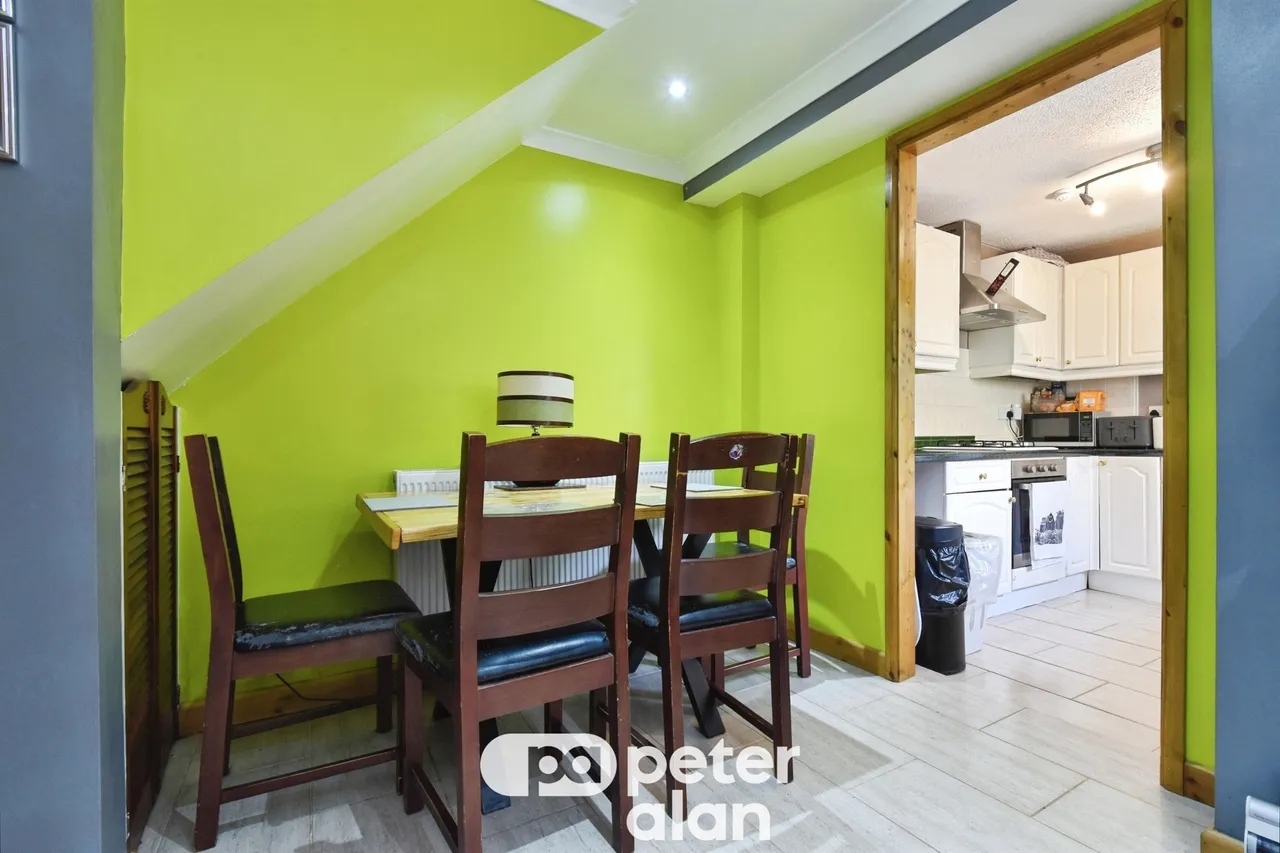Cwmneol Place, Aberdare, CF44, photo 6