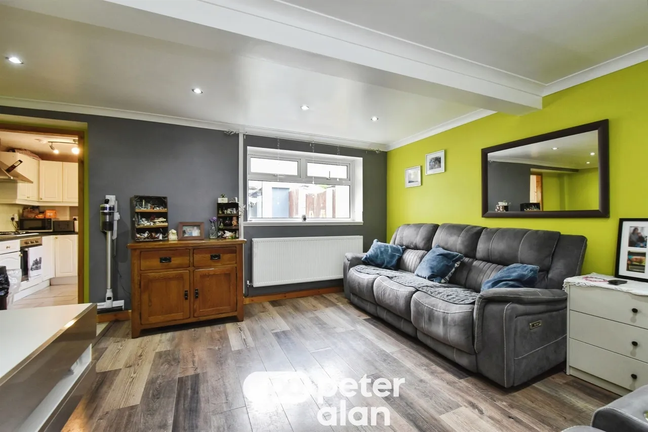 Cwmneol Place, Aberdare, CF44, photo 4