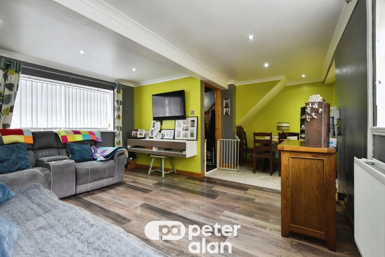 Cwmneol Place, Aberdare, CF44, photo 5