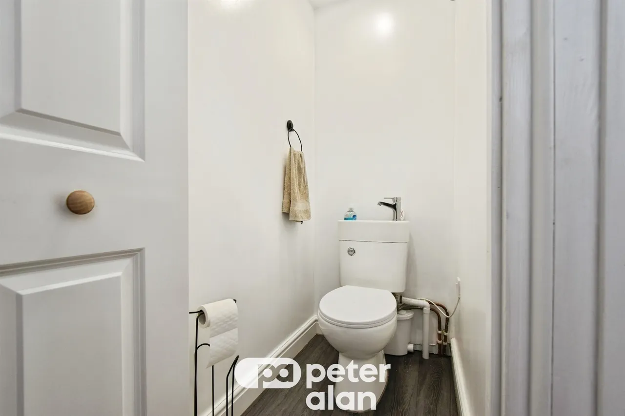 Cwmneol Place, Aberdare, CF44, photo 18