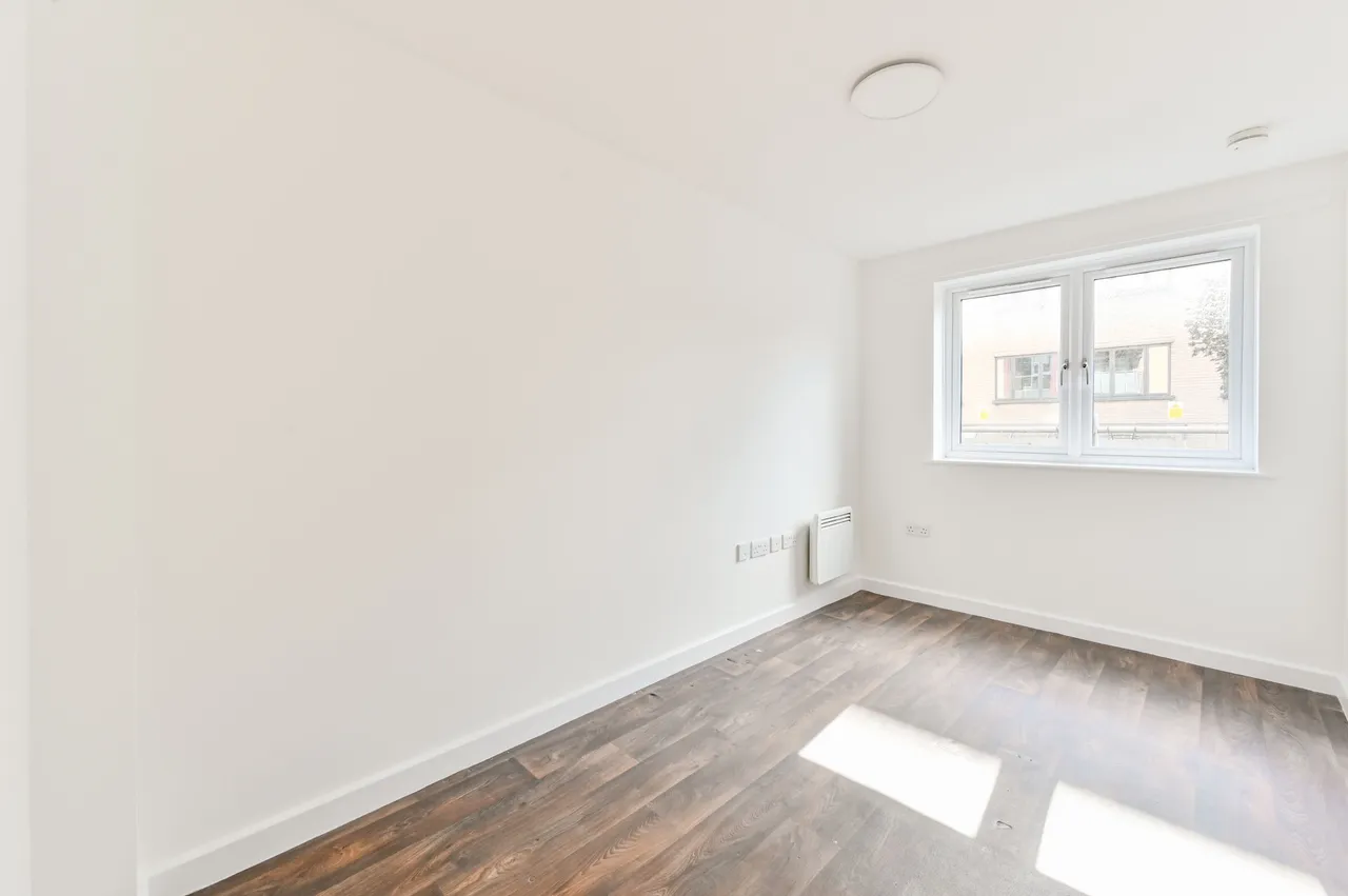 4 Oakleigh Court, Murray Grove, London, photo 7