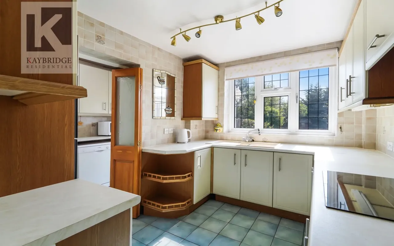 Waverley Road, Epsom, KT17, photo 5
