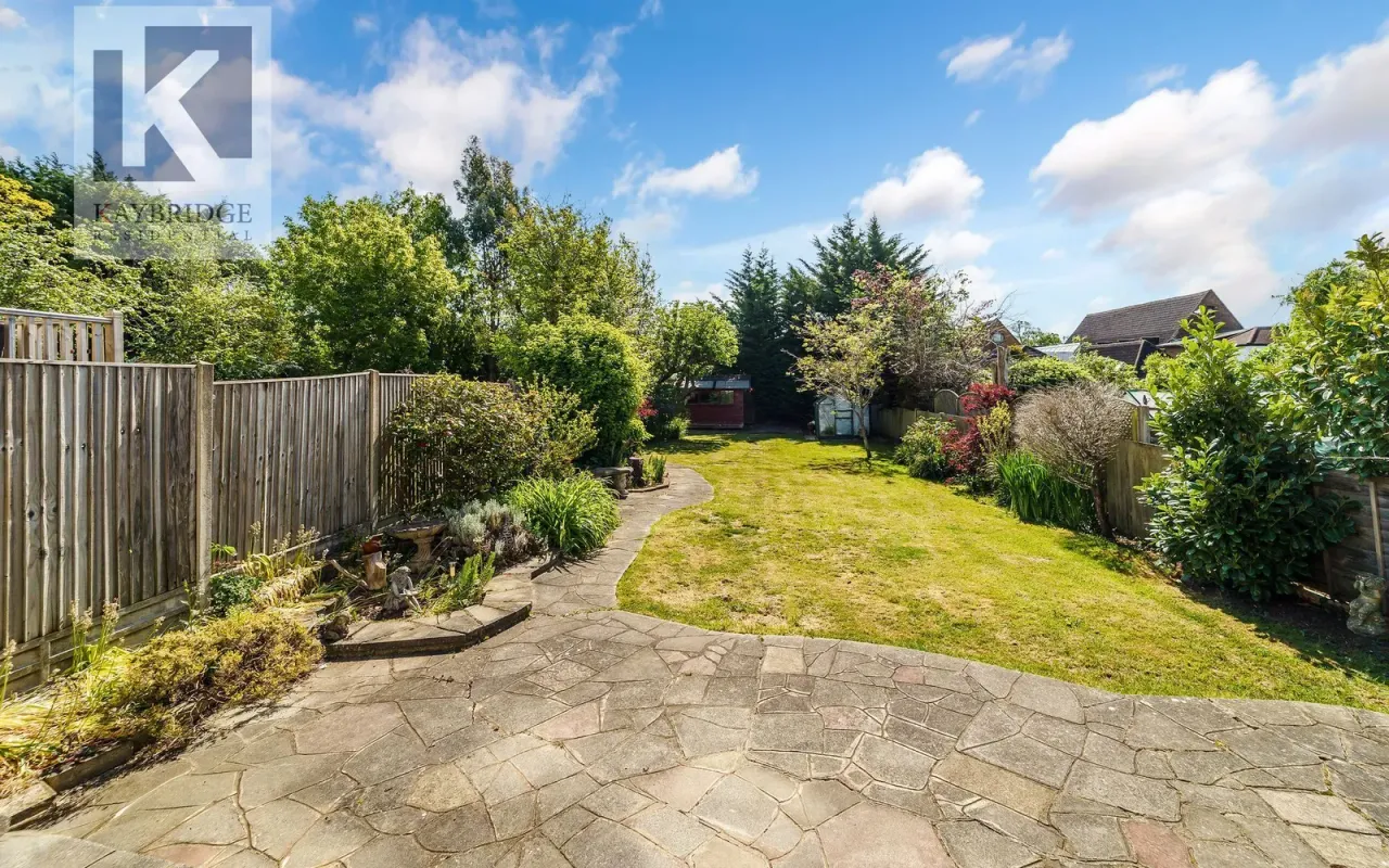 Waverley Road, Epsom, KT17, photo 15