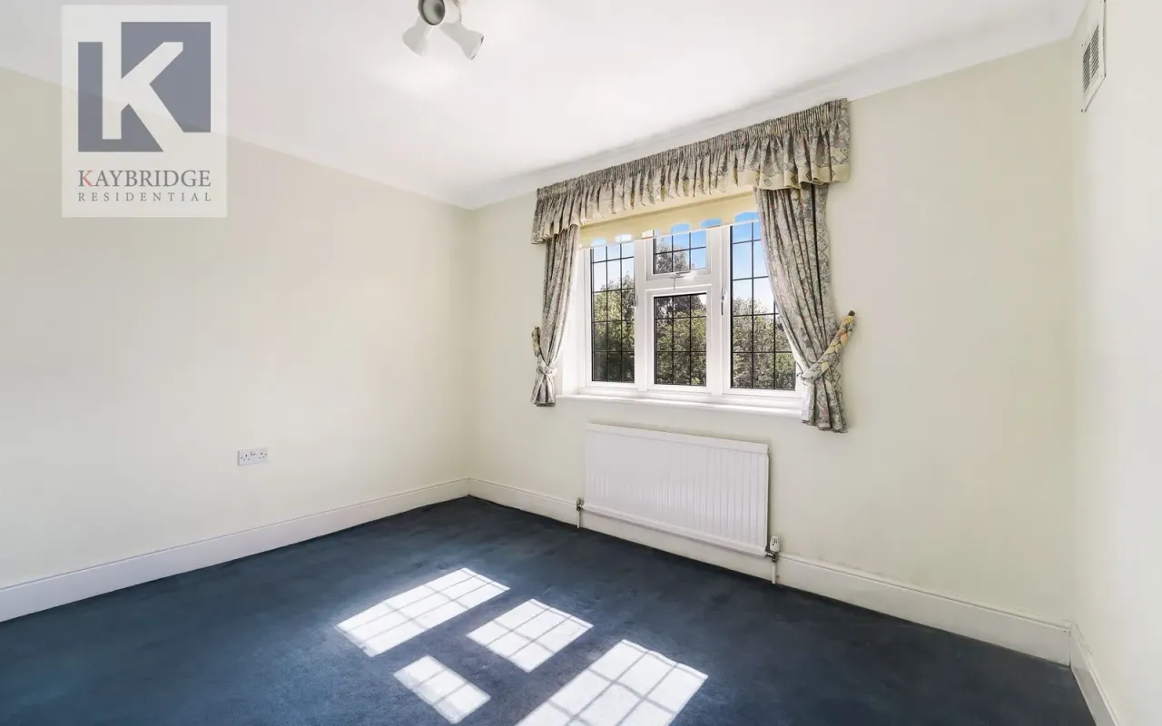 Waverley Road, Epsom, KT17, photo 11