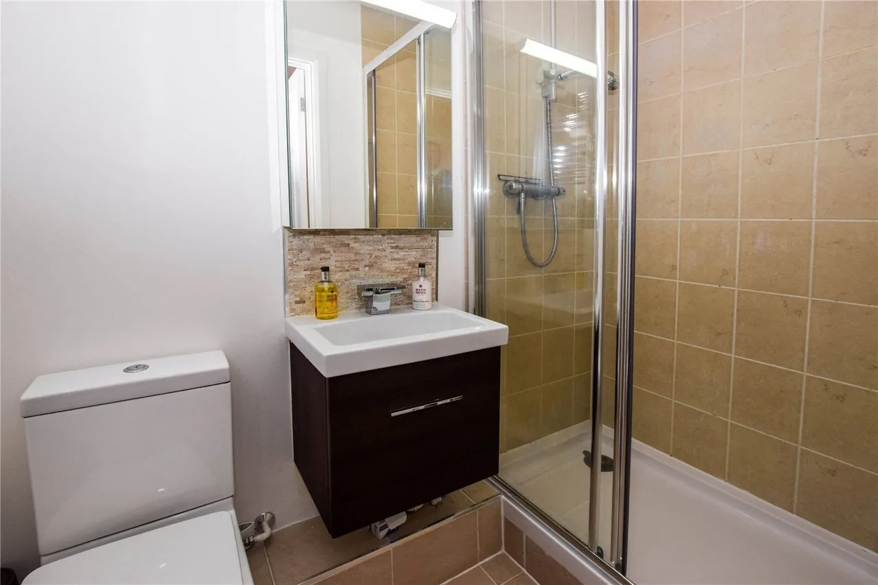 176 Rubens Court, Cezanne Road, Watford, photo 8