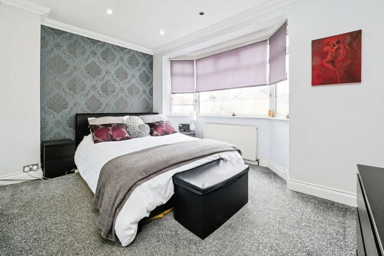 Heaton Way, Romford, RM3, photo 23