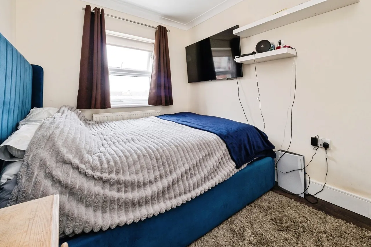 Heaton Way, Romford, RM3, photo 10