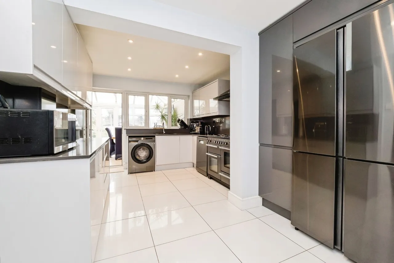 Heaton Way, Romford, RM3, photo 15