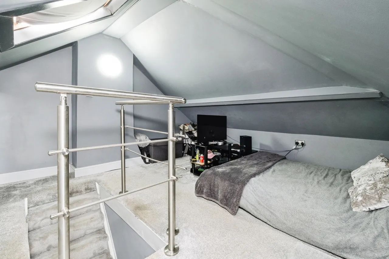 Heaton Way, Romford, RM3, photo 11