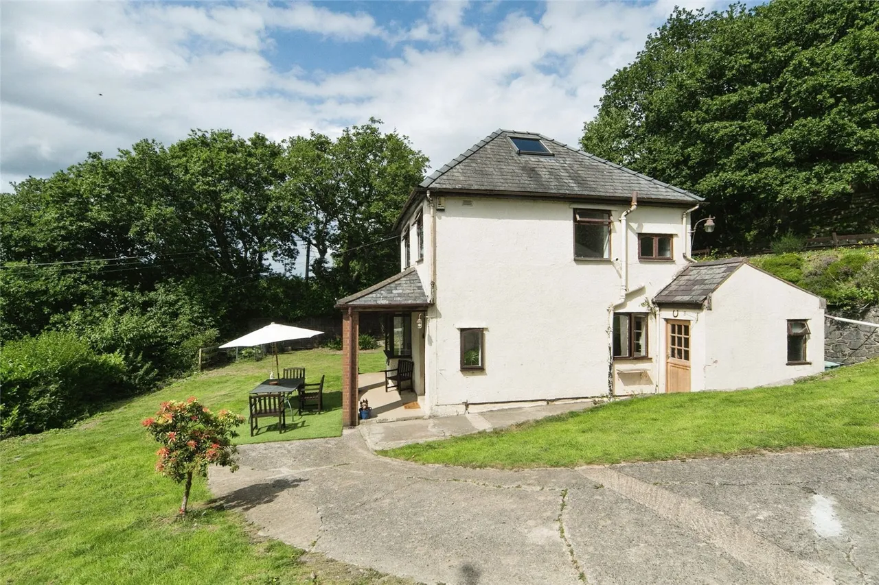 Iolyn Park, Conwy, LL32, photo 21