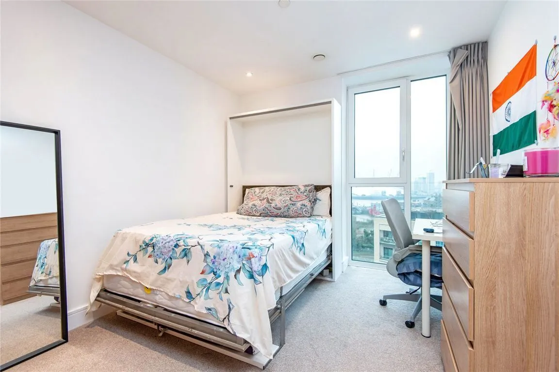 Caxton Street North, London, photo 7
