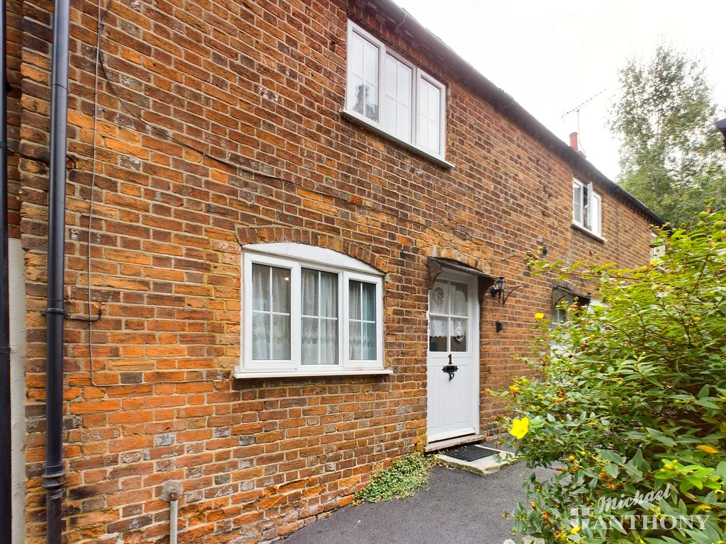 1 bed house to rent — Baileys Court, Castle Street, Aylesbury, HP20 2RB