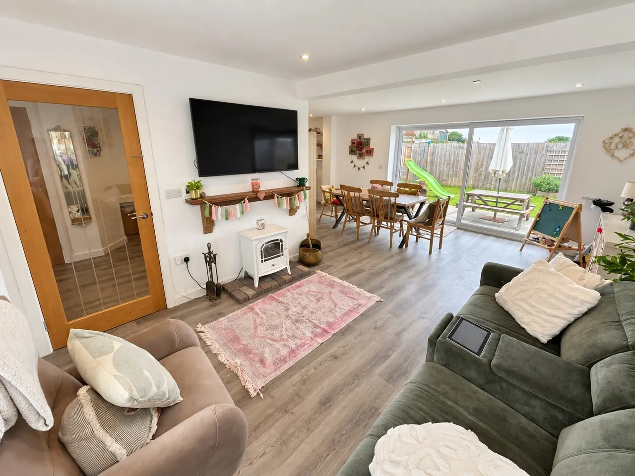 Cowbridge Road, Barry, CF62, photo 4