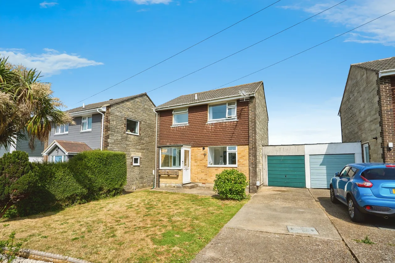 Mountbatten Drive, Carisbrooke, Newport, photo 2