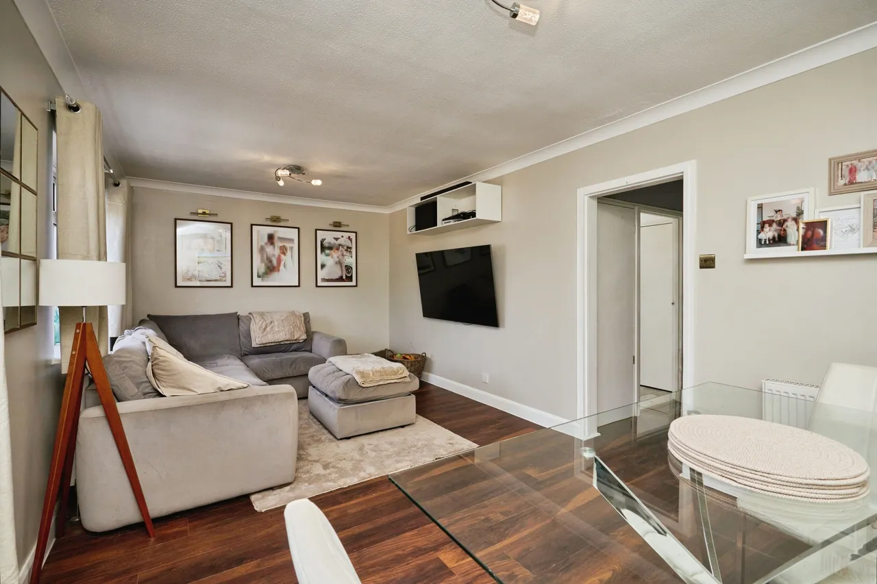 Mountbatten Drive, Carisbrooke, Newport, photo 4