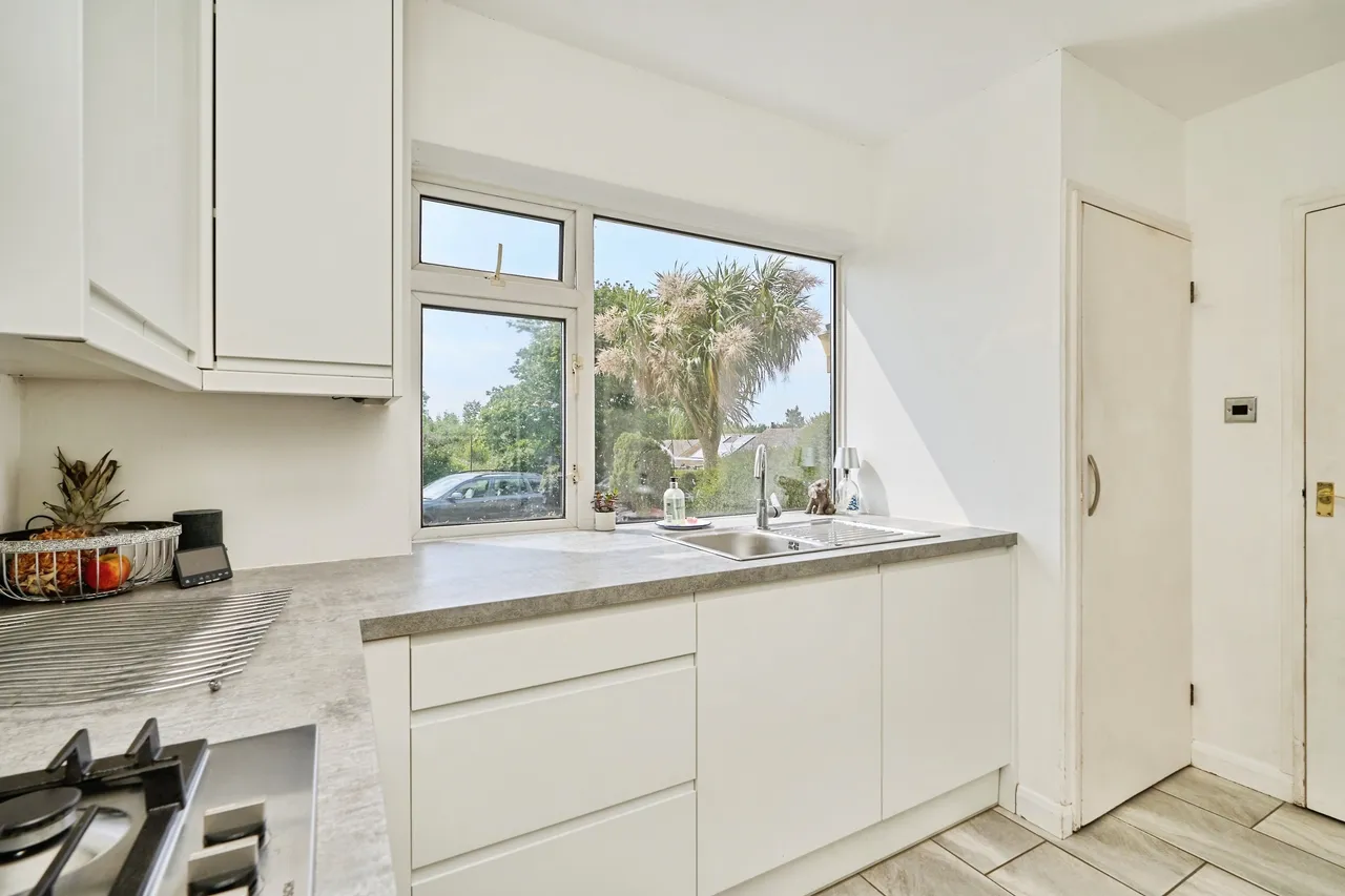 Mountbatten Drive, Carisbrooke, Newport, photo 8