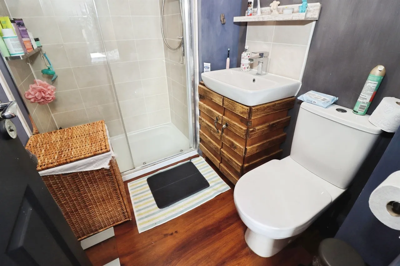 Warner Lane, Yate, BS37, photo 9