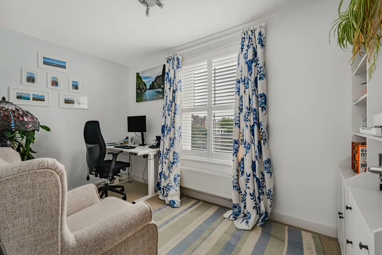 Queens Road, Egham, TW20, photo 13