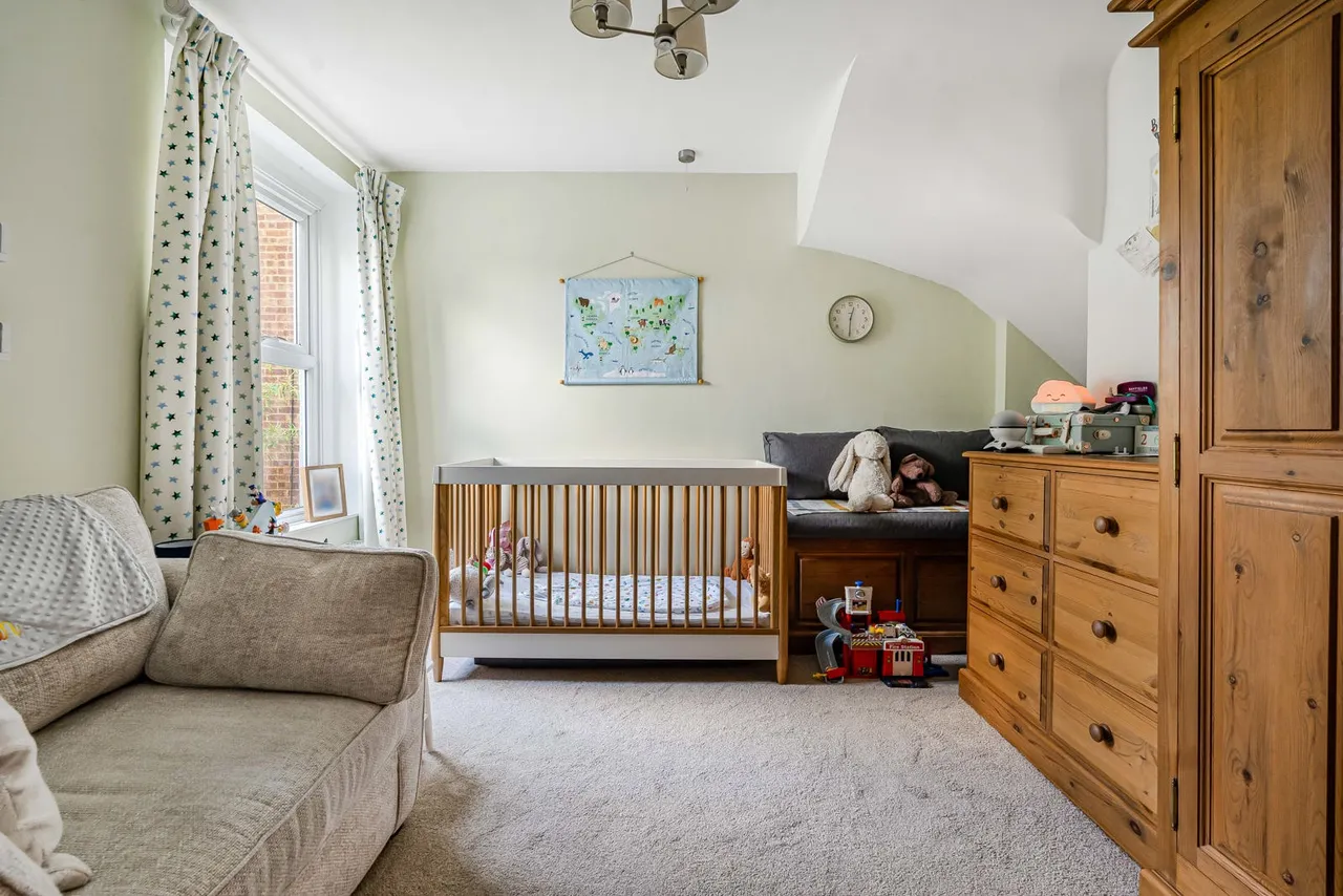 Queens Road, Egham, TW20, photo 17