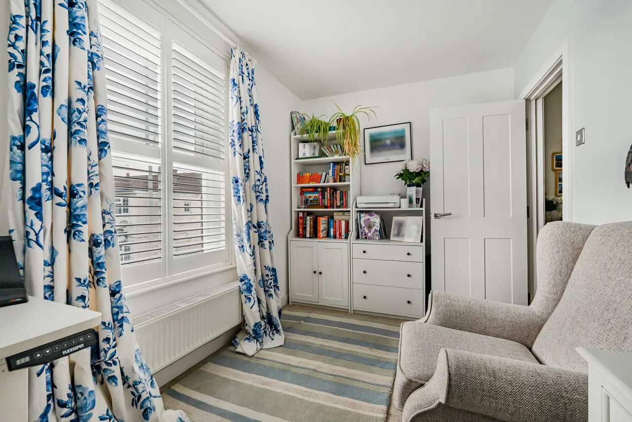 Queens Road, Egham, TW20, photo 15