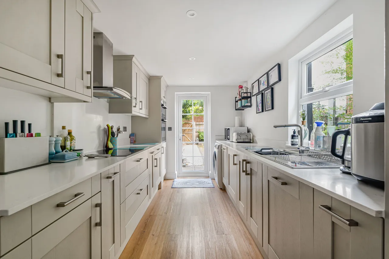 Queens Road, Egham, TW20, photo 11