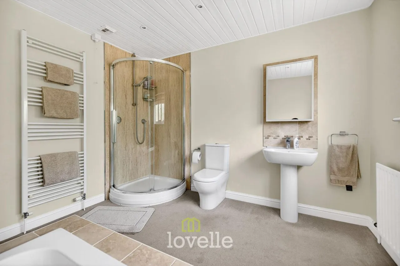 Stallingborough Road, Healing, DN41, photo 23
