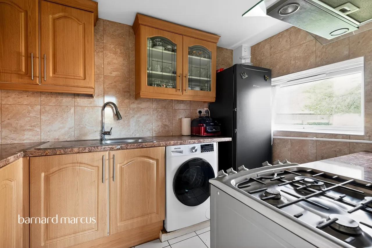 Blackbush Close, Sutton, photo 6