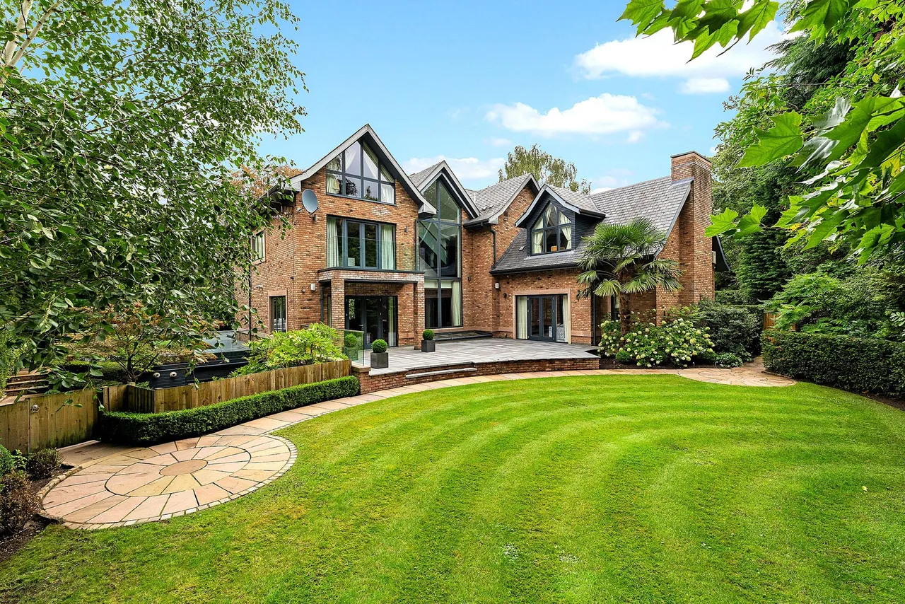 Hill Top, Hale, photo 15