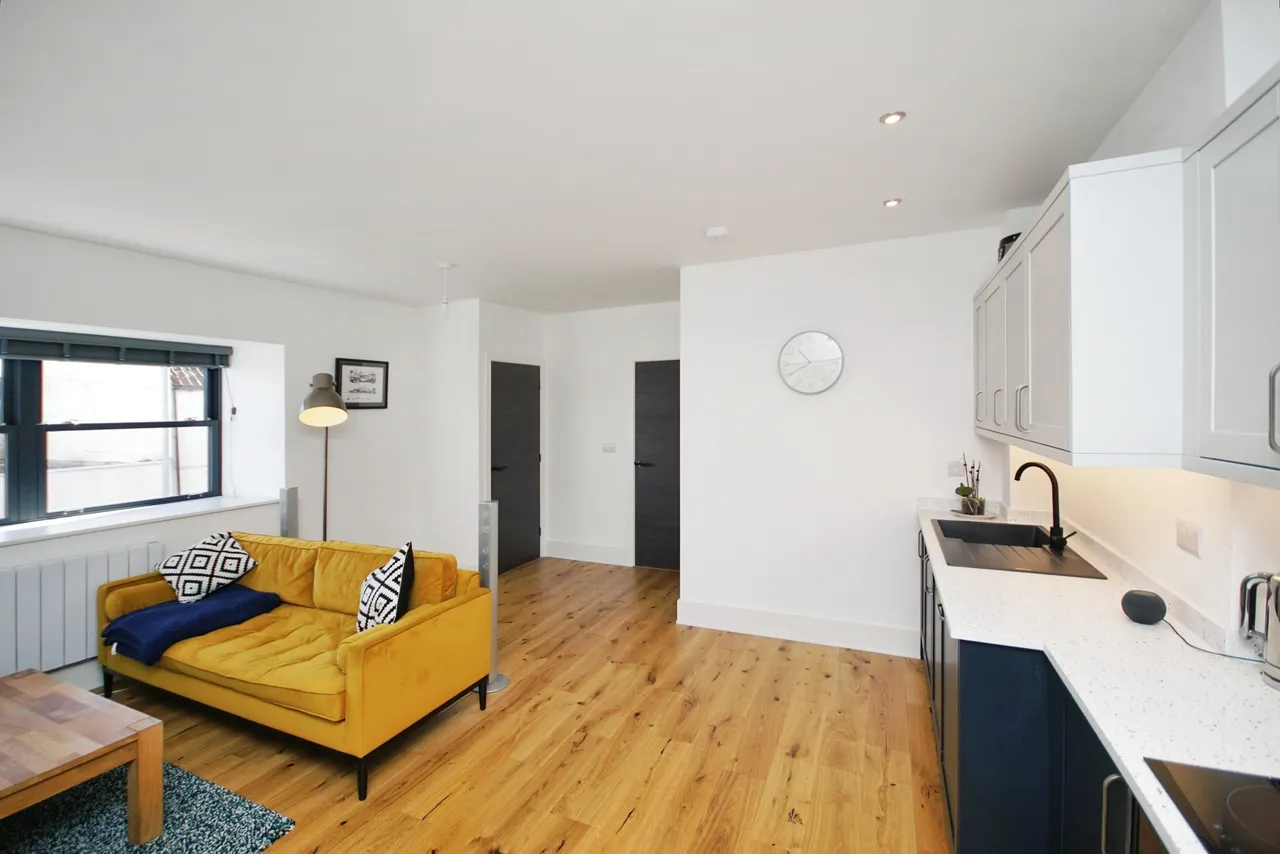 Quaker Lane, BRISTOL, Avon, BS35, photo 13