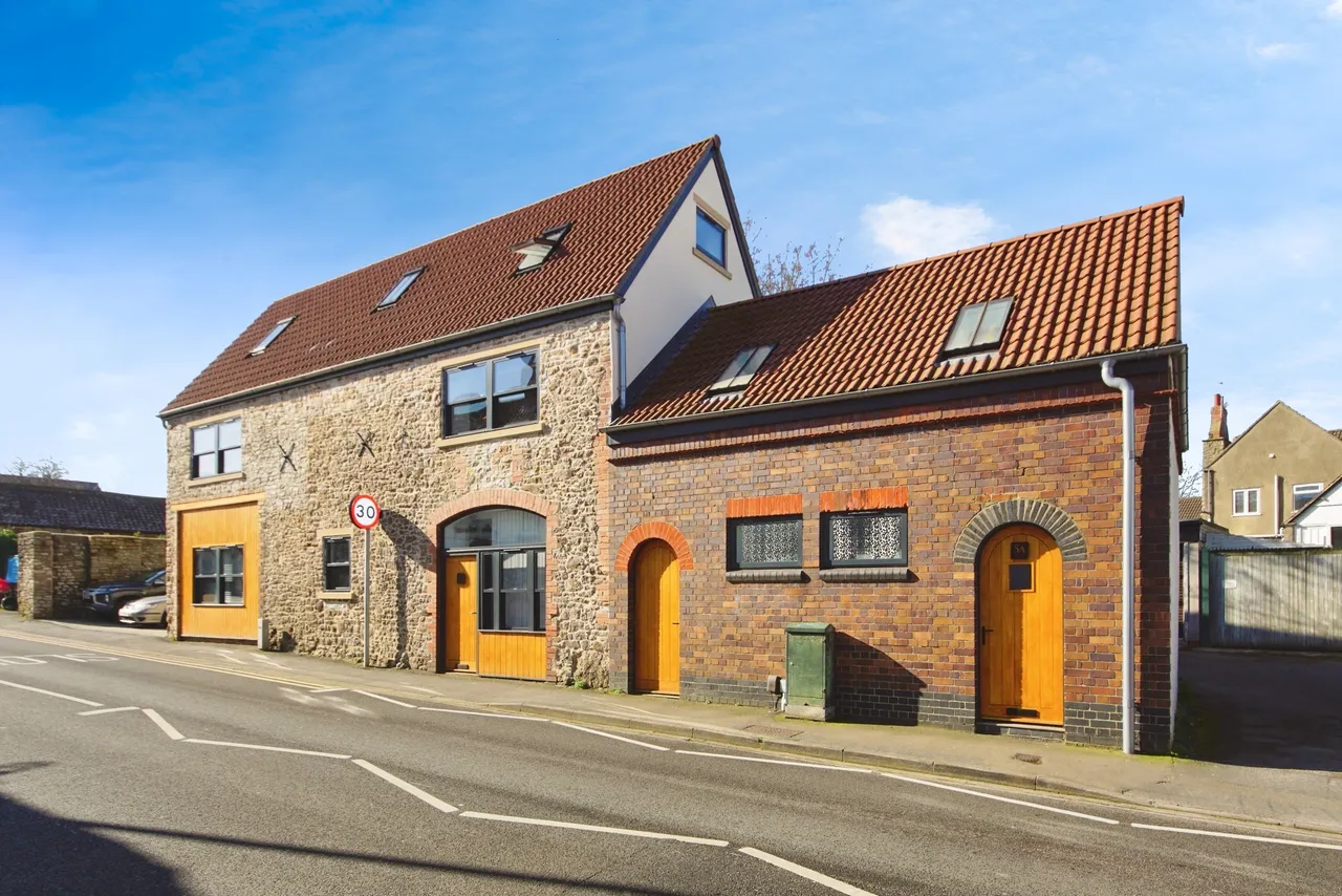 2 bed flat for sale — Quaker Lane, BRISTOL, Avon, BS35