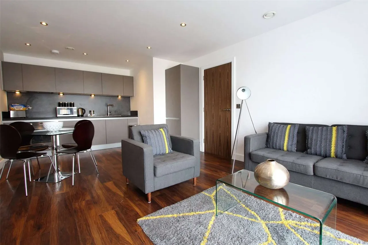 Ordsall Lane, Salford, M5, photo 2
