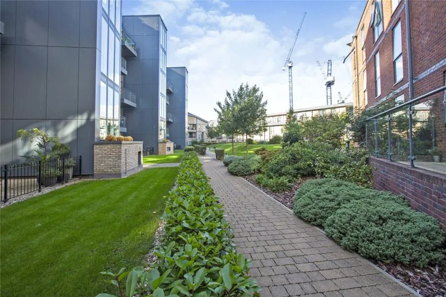 Ruckholt Road, London, E10, photo 10