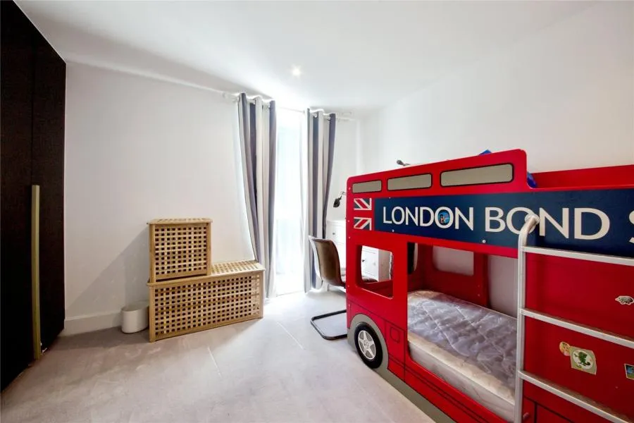 Ruckholt Road, London, E10, photo 6