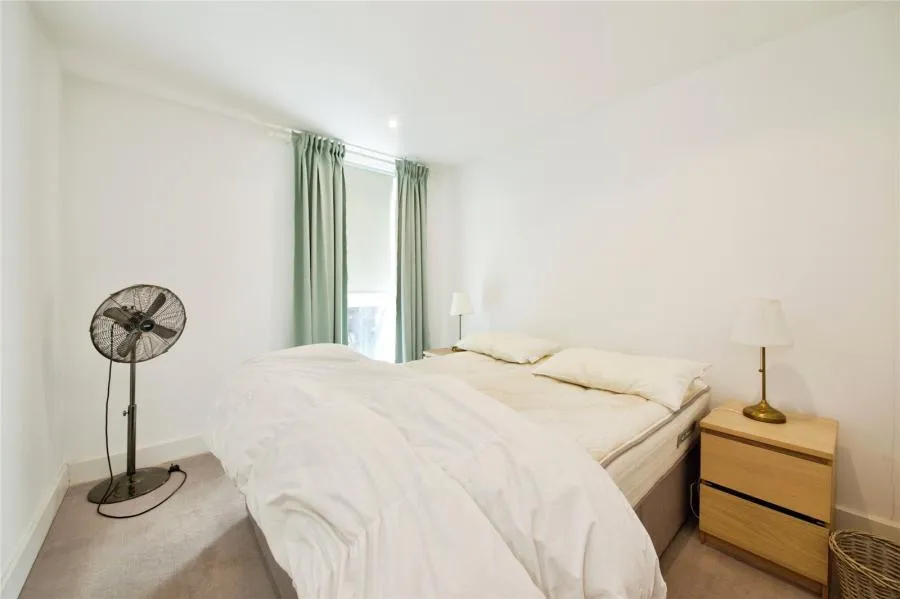 Ruckholt Road, London, E10, photo 4