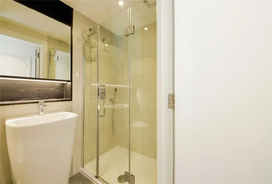 Ruckholt Road, London, E10, photo 11