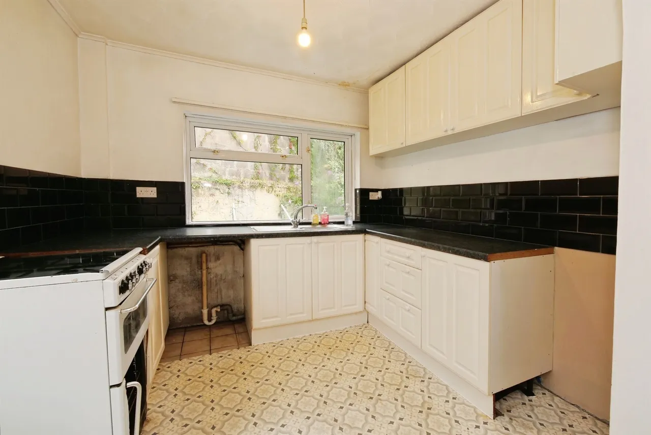 Coychurch Road Gardens, Bridgend, CF31, photo 5