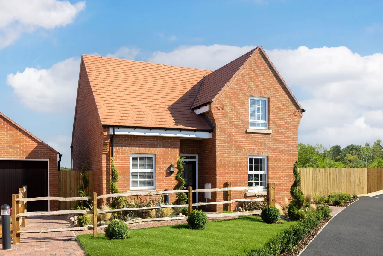 4 bed property for sale, Clappers Lane, Earnley, PO20